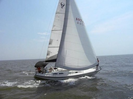 32′ 1987 Ericson Sloop