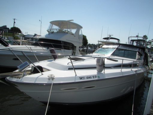 39′ 1989 Sea Ray 390 Express