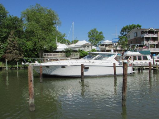 43′ 1989 Trojan Meter Express