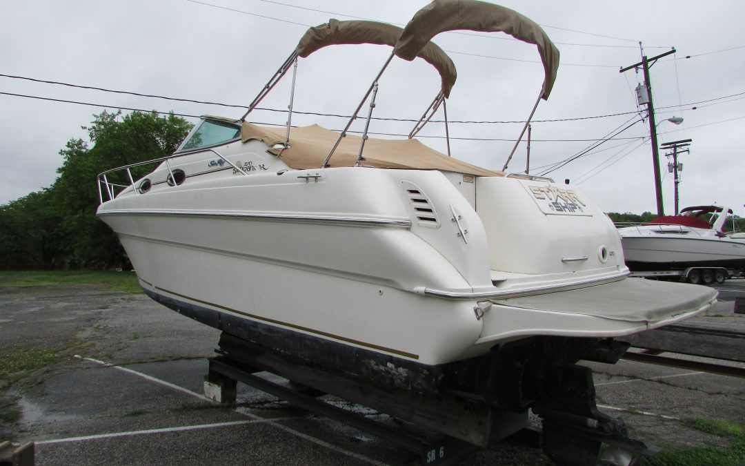 2000 Sea Ray 27′ 270 Sundancer asking $24,900.00
