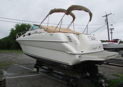 2000 Sea Ray 27′ 270 Sundancer asking $24,900.00