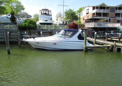 2001 Chris Craft 32′ 328 Express Asking $29,900.00